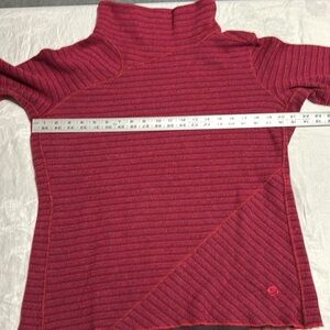 Amazing Mountain Hardwear Sweater